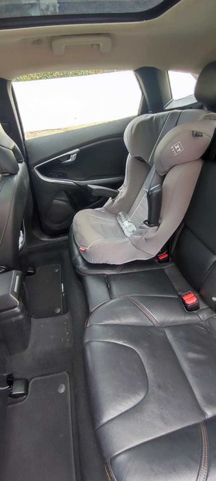 Volvo V40 Cross Country 1.6 D2 (2014) – Bancos em Pele Aquecidos
