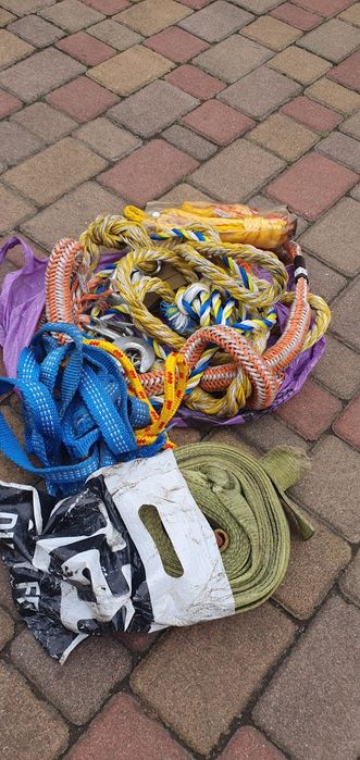 Вогнегасник трос аптечка знак аварійний трикутник жилетка шкребок щітк