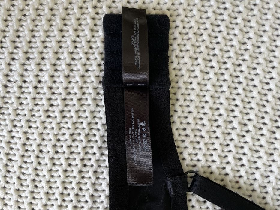 Czarny biustonosz 40D Intimates