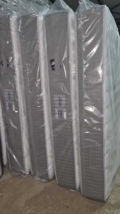 Colchões de molas  e estrados