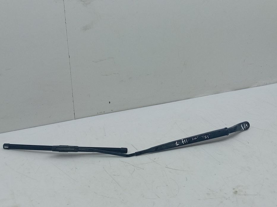 Haste / braço de escova limpa vidros frente direita RENAULT Megane III