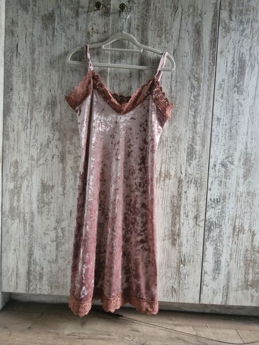 różowa sukienka.ONLY