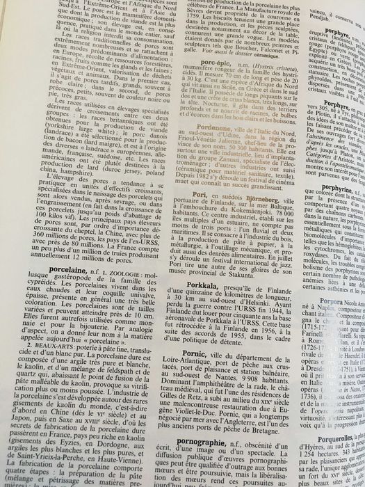 Vende-se 12 livros de enciclopédia em Francês