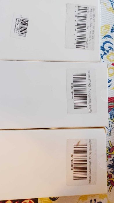 Lote/Unidade: 19 Ecrãs LCD + Touch (iPhone 6S, 7, 4S, 4, Xiaomi) – Novos
