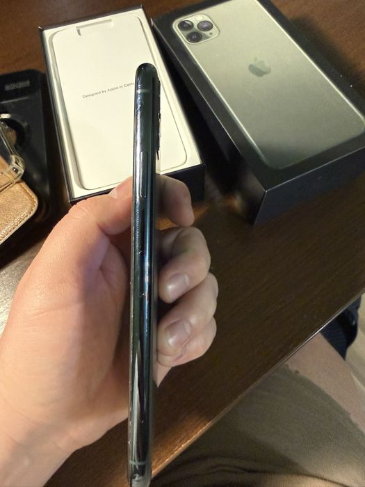 Iphone 11 pro max + apple watch 4