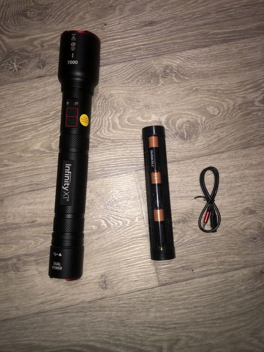 Ліхтарик Infiniti