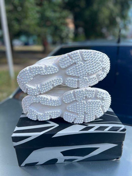 Продам кросівки Off-White "Be Right Back"
