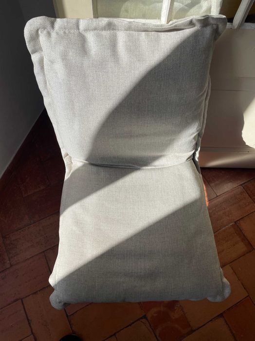 cadeira acolchoada IKEA