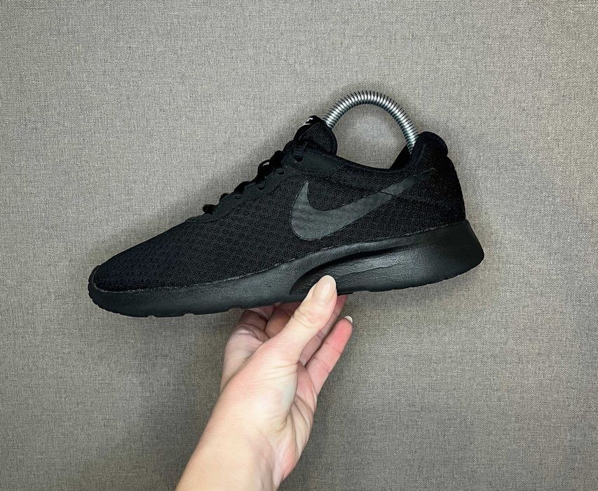 Кросівки Nike Tanjun 37,5 р