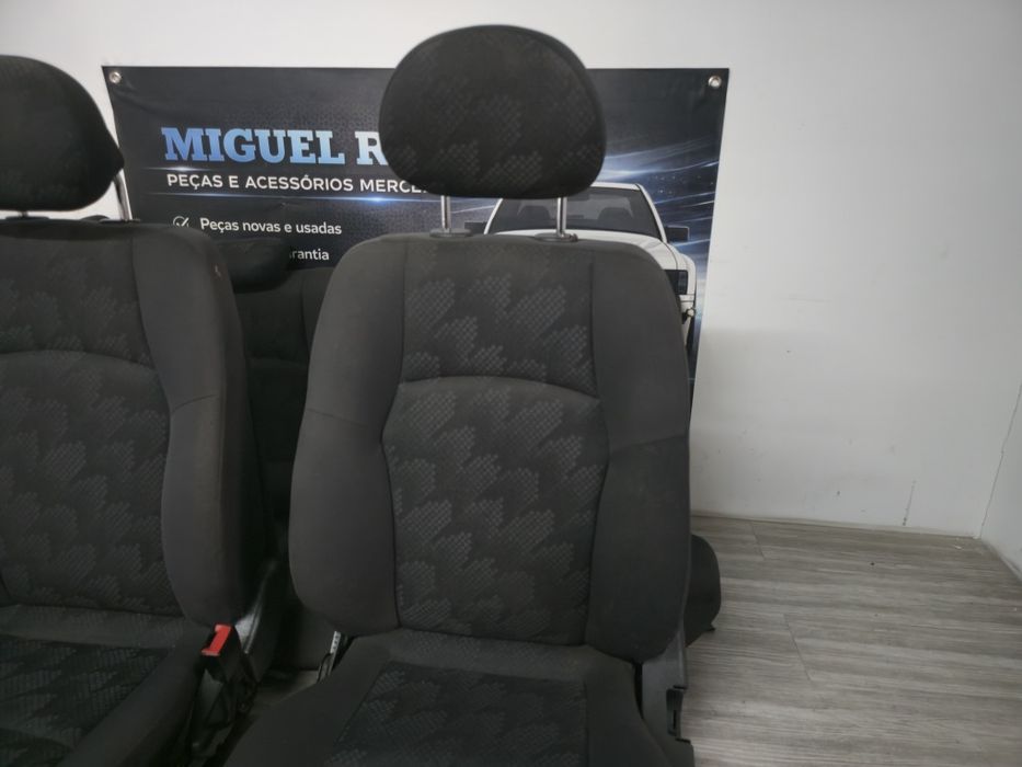 Conjunto de bancos e forras Mercedes C W203 Avantgarde