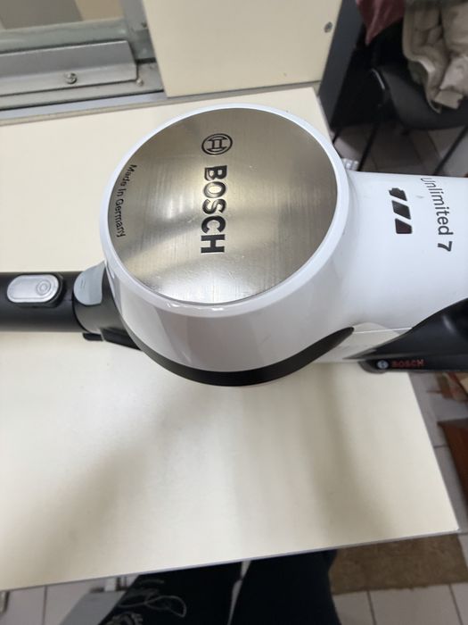 Пилосос bosch bbs711w