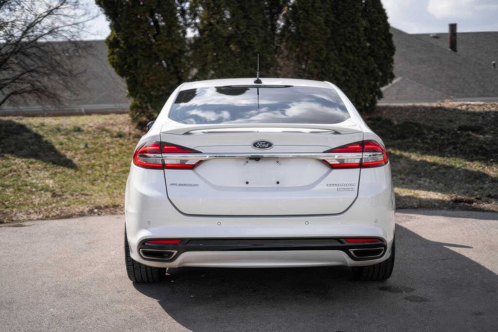 Ford Fusion Titanium      2018