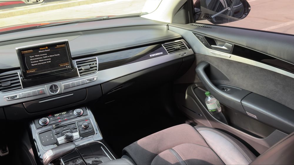Audi A8D4! 3.0 дизель! Quattro!