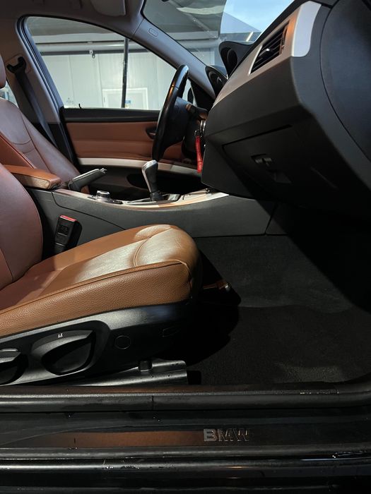 BMW 318d Touring 2010