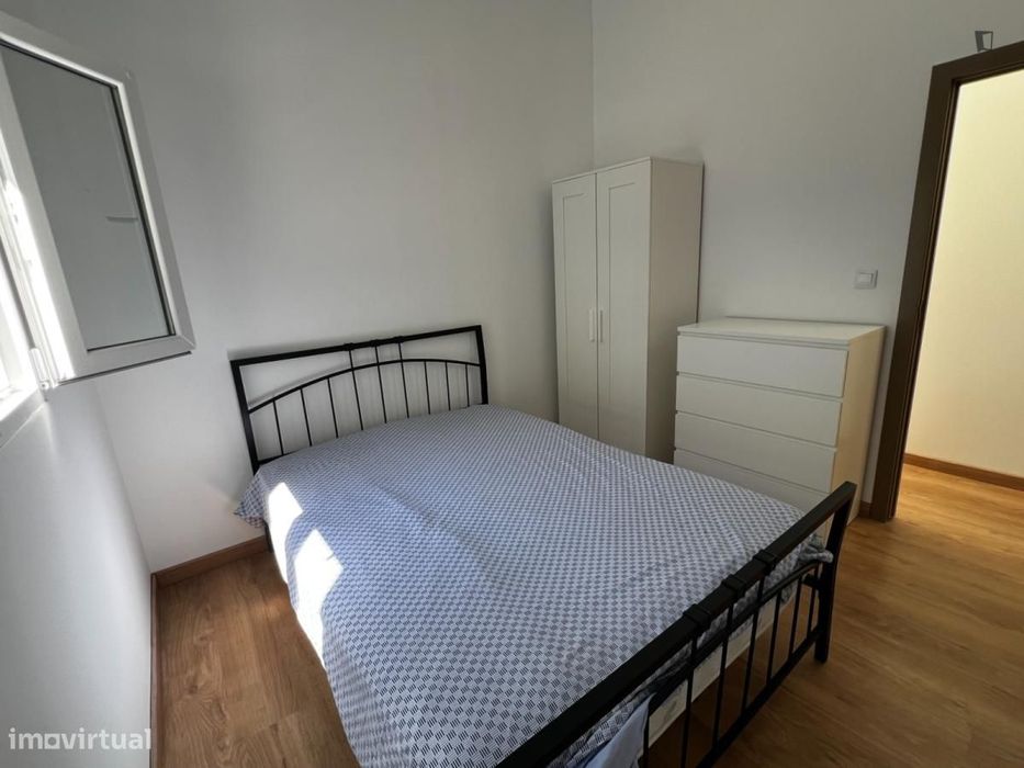 Quarto - localizado em Setubal