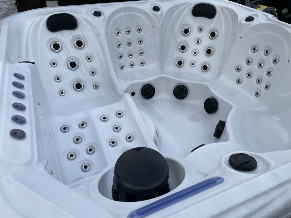 Jacuzzi ogrodowe BALBOA 4x pompa 100 dysz ozon audio LED