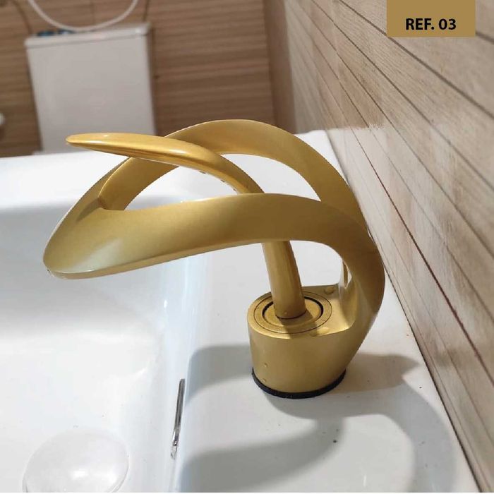 Torneira para Casa de banho ou Cozinha - Artigo Novo