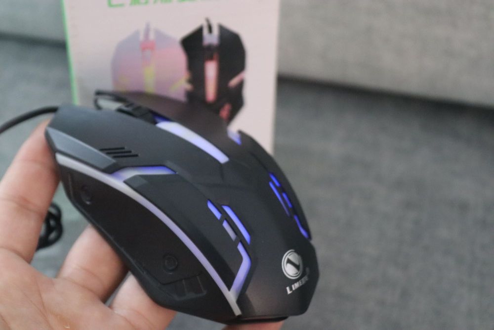 Mouse com LEDs – Design Moderno e Alto Desempenho