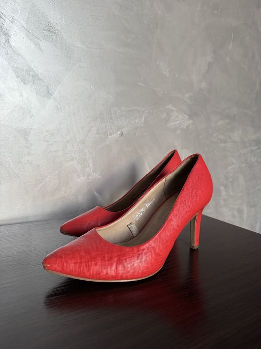 Туфлі червоні 37рр.