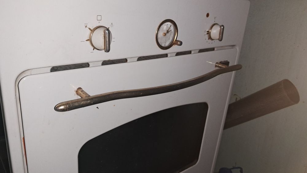 Продам вбудовану духовкуAriston