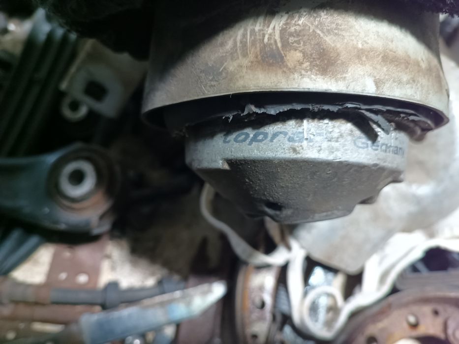 Подушки двигуна мерседес