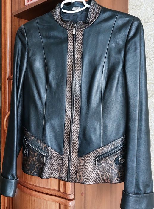 Женская кожаная  куртка