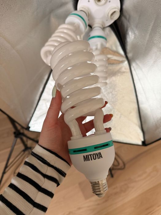 Zestaw lampy studyjne Mitoya EŚ-470 z żarówkami