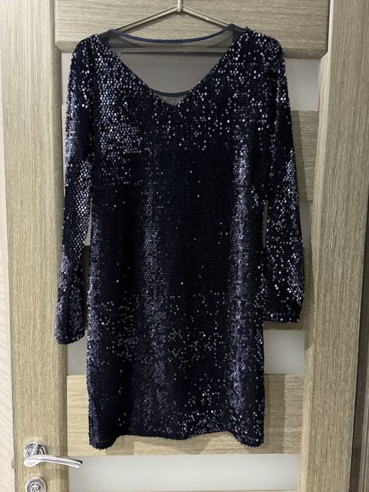 Продам красивое платье размер L