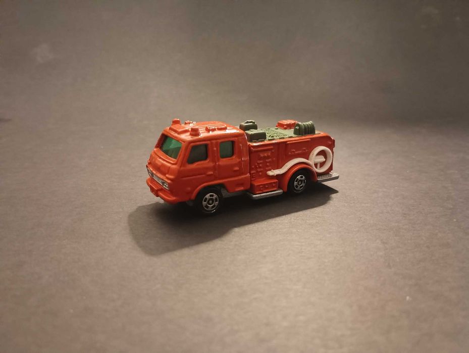 Miniatura bombeiros da Tomica