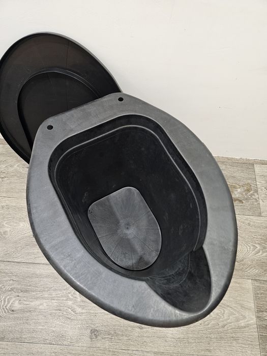 Нове пластикове відро-біотуалет із кришкою