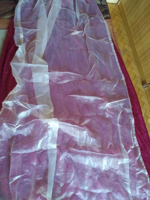 Zasłony wiśniowe z woalem