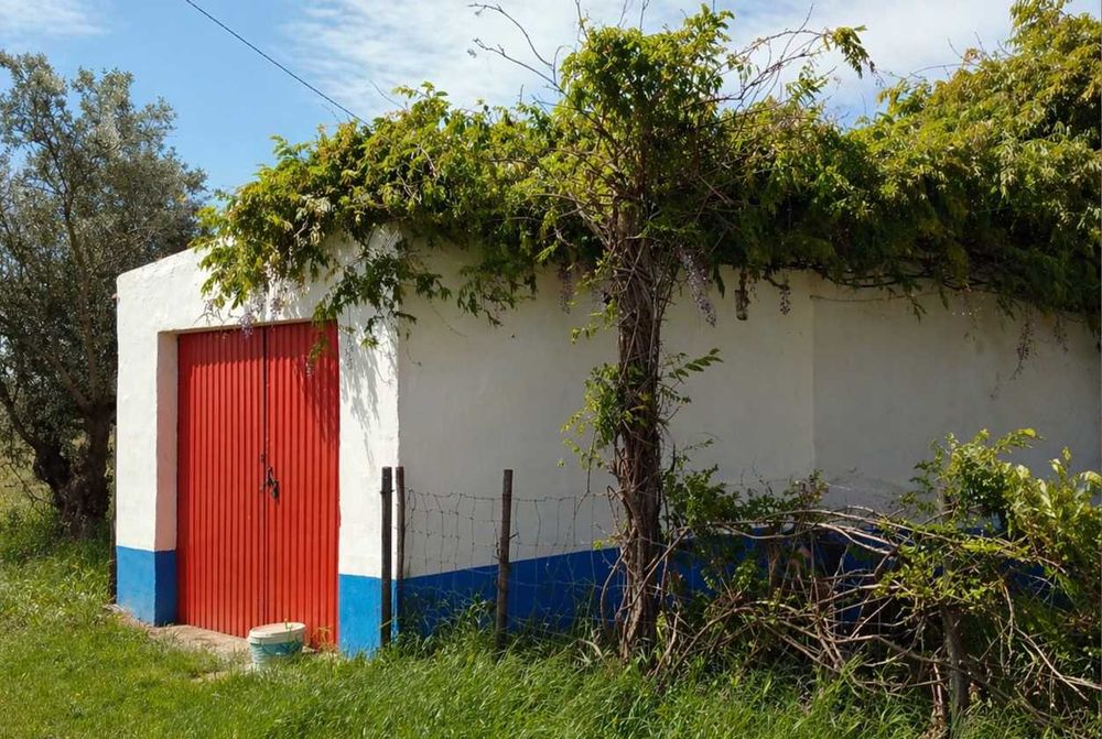 Monte alentejano com 6.250m², vista aberta para Monsaraz e pronto a habitar