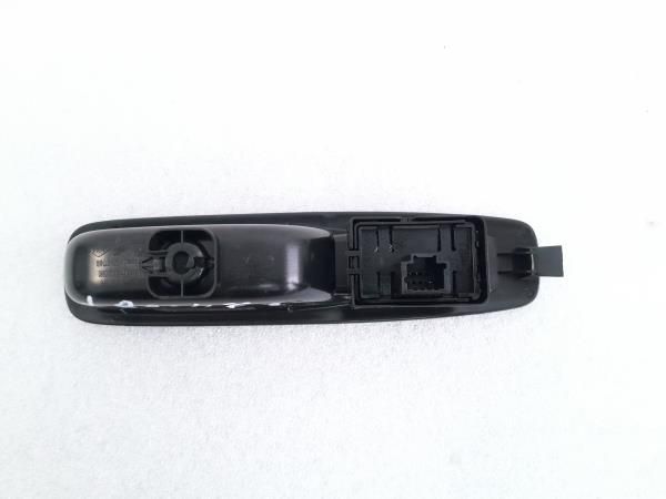 Comando / botão / interruptor vidros trás direito RENAULT Megane IV (B
