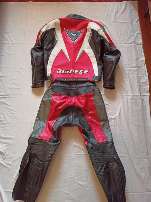 Мотокуртка,Мотокостюм Dainese
