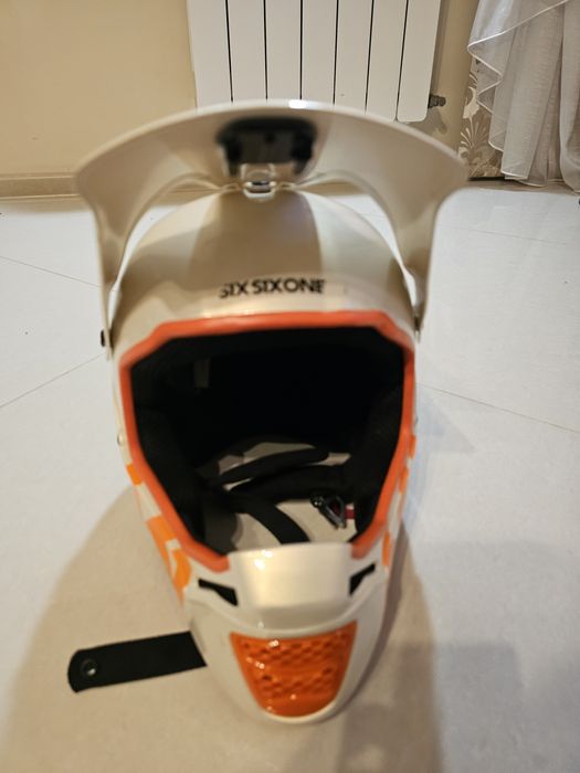 Kask 661 Cross Bike plus pancerz