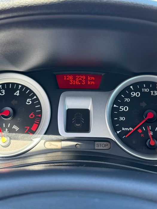 Renault Clio iii - 1.2 16V (2012) – Único Dono – 126.000 km