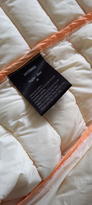 Продам куртку (пух)