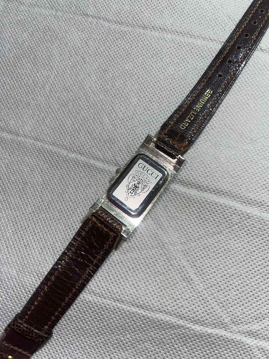Часы Gucci кварцевые