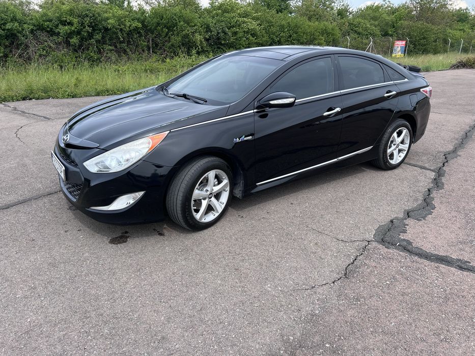 Продам Hyundai Sonata Hybrid YF limited edition luxury
