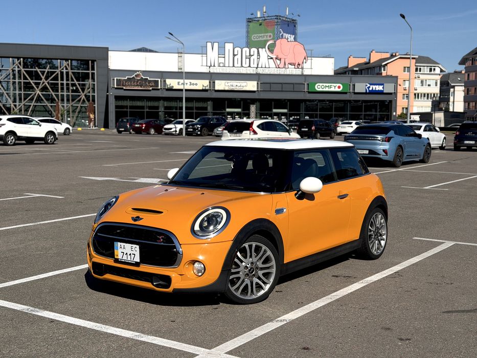 MINI Cooper S 2015 рік Harman Kardon безключовий доступ панорамний дах Apple CarPlay Android Auto зимова гума