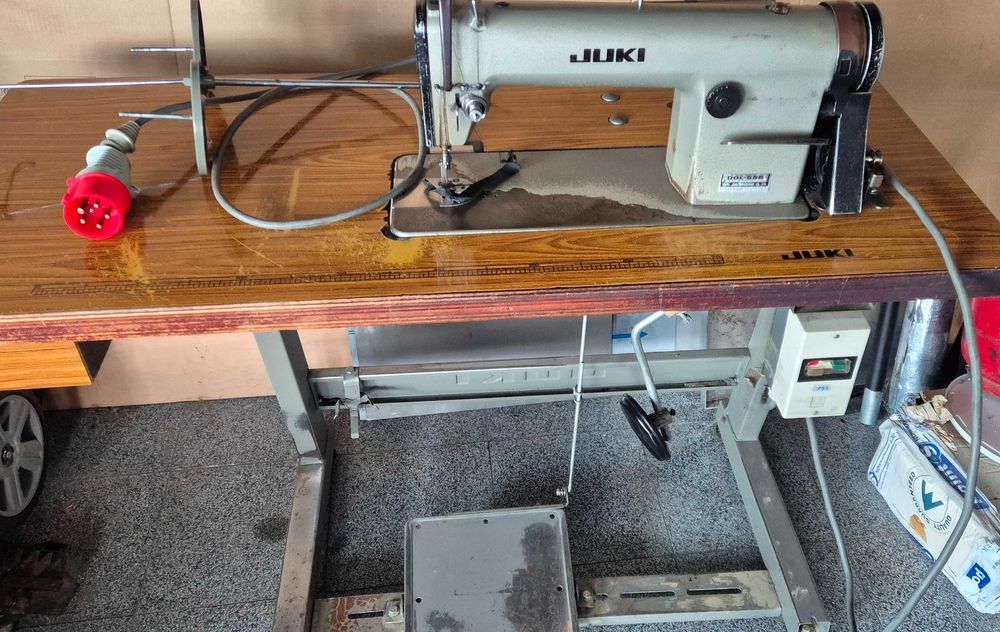 Maszyna do szycia JUKI DDL 555