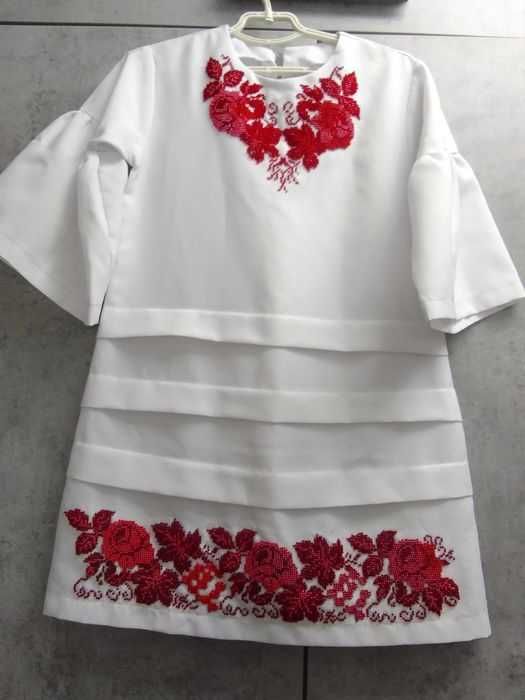 Плаття вишите бісером