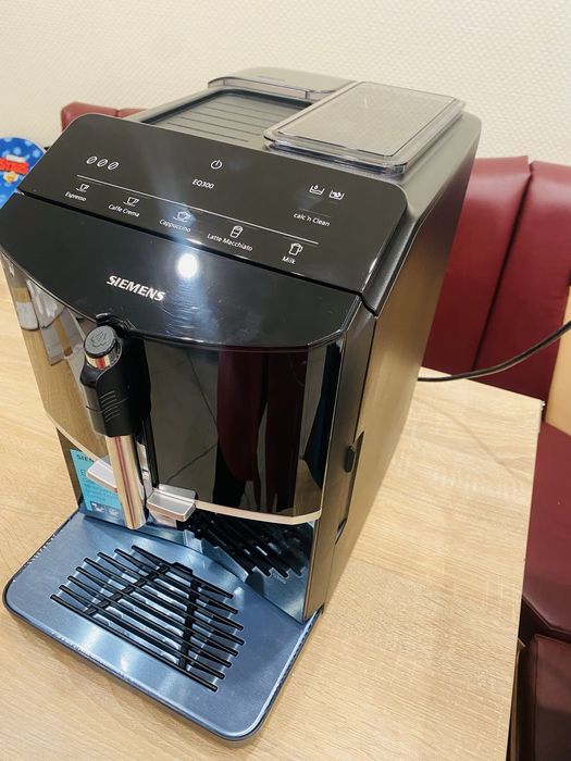 Продам нову кавоварку тільки не олх доставкою!