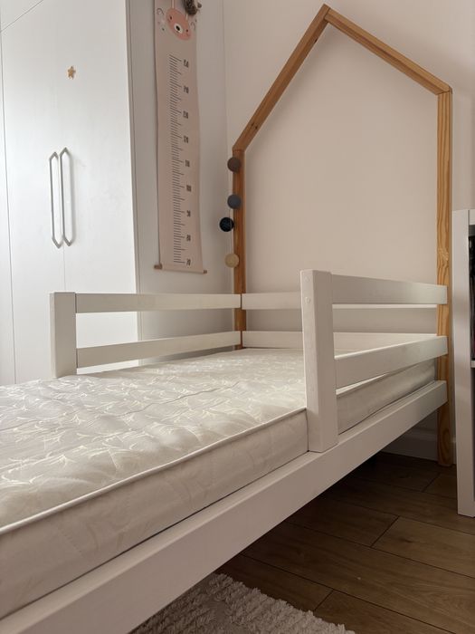 Ліжко дитяче з матрасом