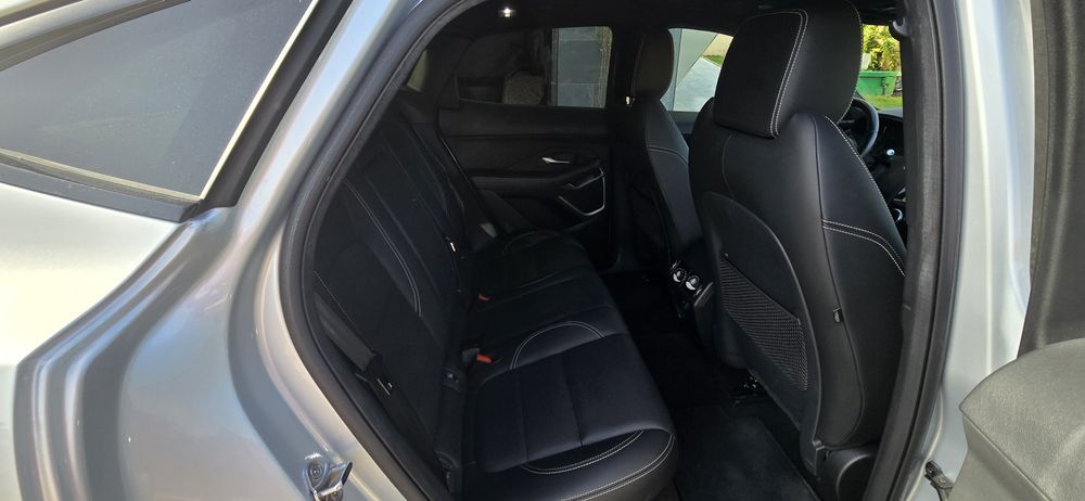 Jaguar E-pace R-Dynamique P300e