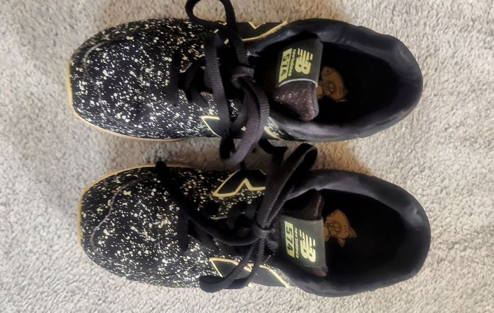 Czarne sneakersy New Balance 574 świecą w ciemności rozm 37.5