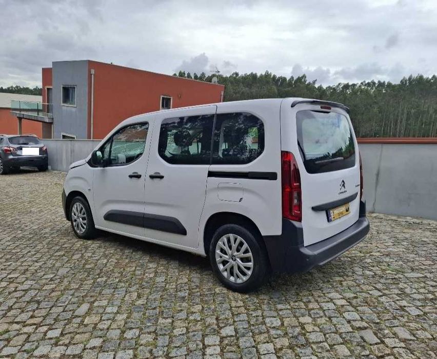 Citroën Berlingo 1.5 BlueHDi 5 Lugares 134 Mil kms Nacional de 2022 COM IVA DEDUTIVEL
