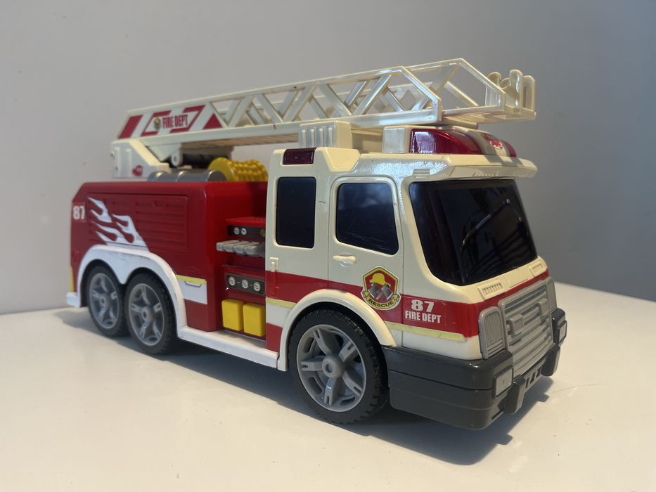 Wóz strażacki Dickie - świeci i wydaje dźwięki