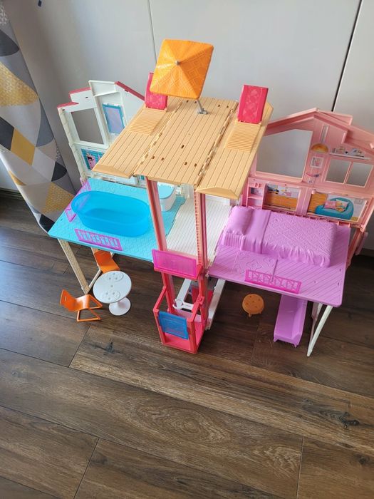 Barbie - Malibu Town House (DLY32) domek