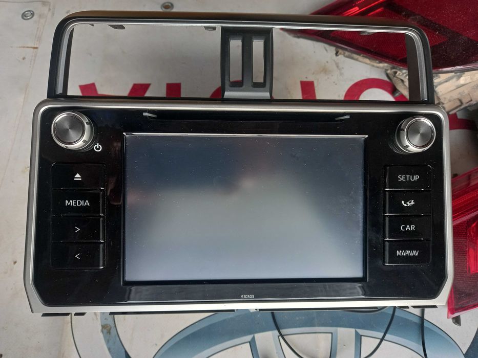 Мультимедиа магнитола дисплей Toyota Land Cruiser Prado 150